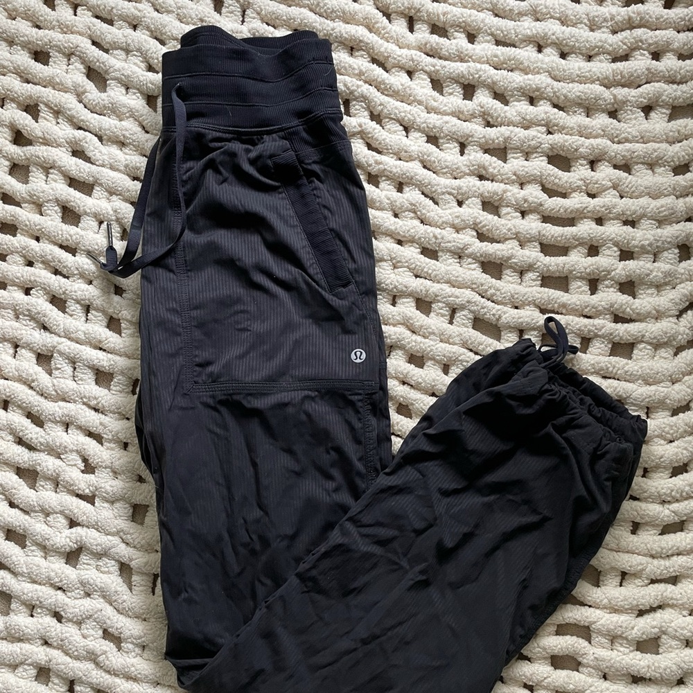 lululemon lined studio pants, size 2